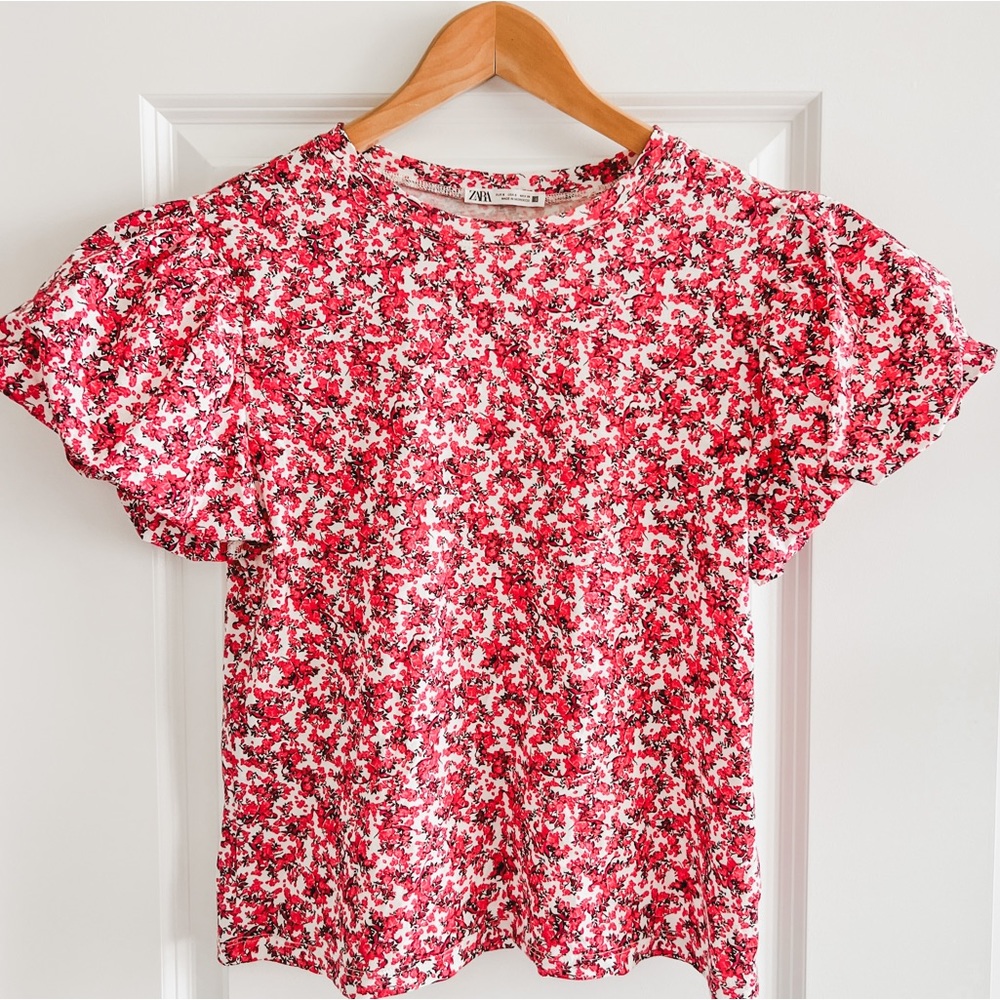 Zara Puff-Sleeve Top 🌺